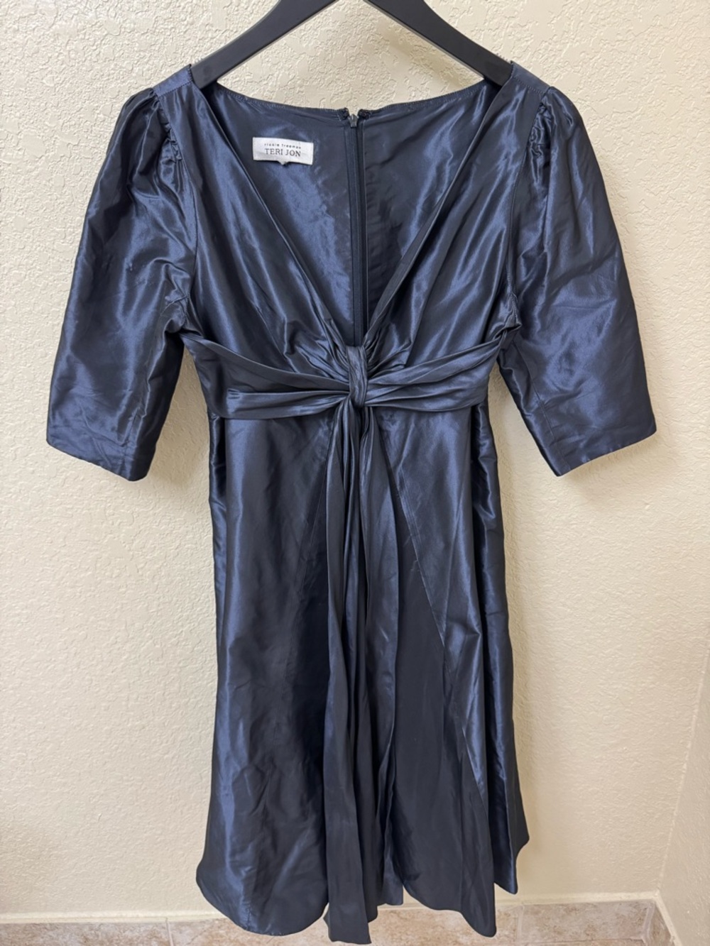 Teri Jon Shiny Navy Blue Tie-Front Midi Dress size 2/4 Silk